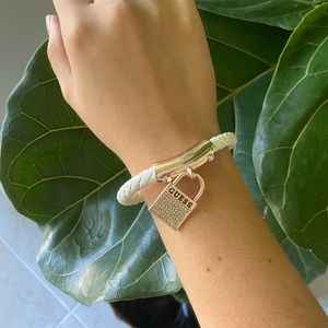BRAND NEW GUESS BRACELET!! ✨💕